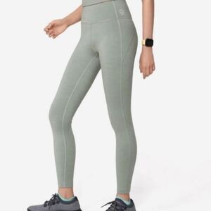 Allbirds Women's Natural Flow Legging In a Sage Green Color size Small nwt